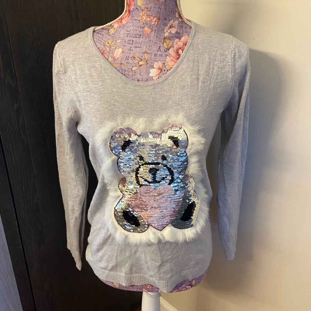 Emily Stacy teddy bear gray sweater medium